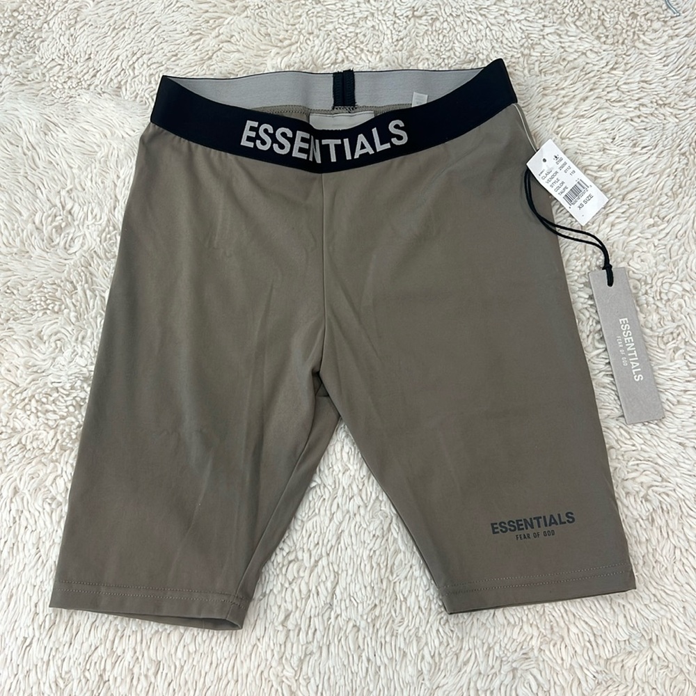 Essentials Fear Of God taupe biker shorts size XS 8.5” inseam NWT